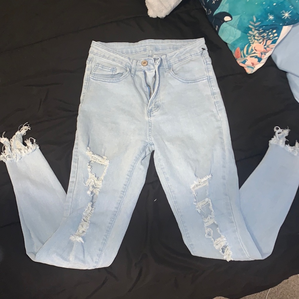 ripped skinny jeans
